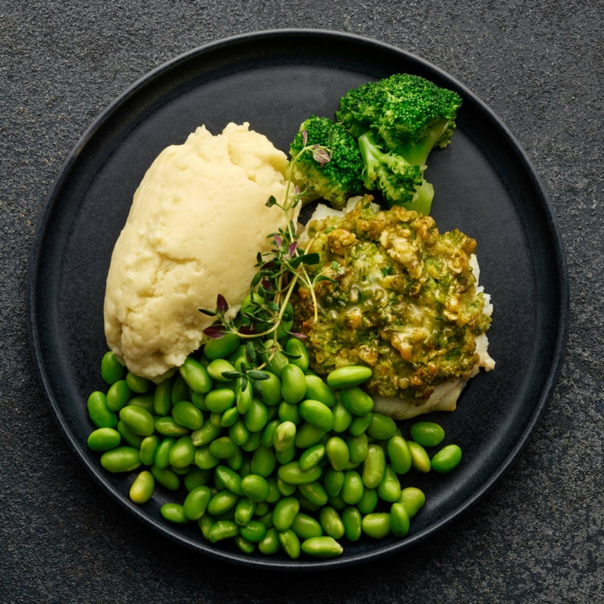 Ärt- och grana padano gratinerad torskfilé med potatismos